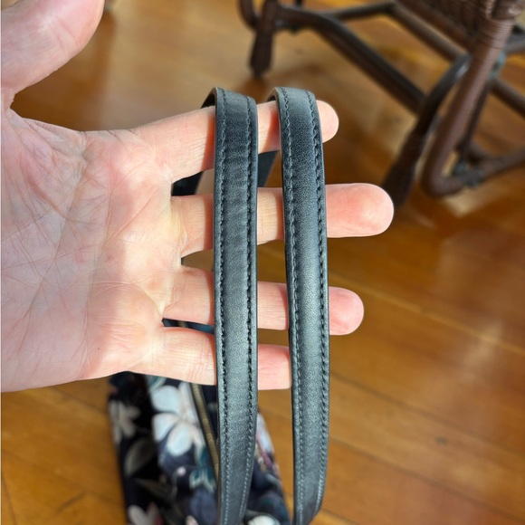 Kate Spade Flower Purse - Picture 5 of 5